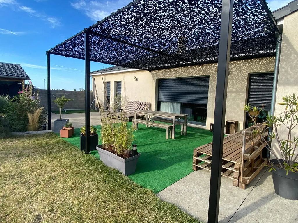 Black Camo Netting Sun Shelter